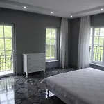 St. Sofia - Official Lejlighedshotel 3*