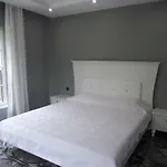 St. Sofia - Official Lejlighedshotel 3*